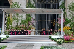 Le Pape-1